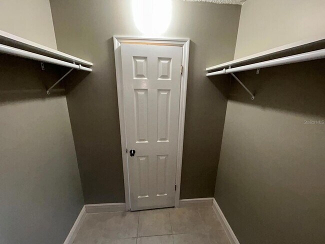 Building Photo - 6525 Manila Palm Way