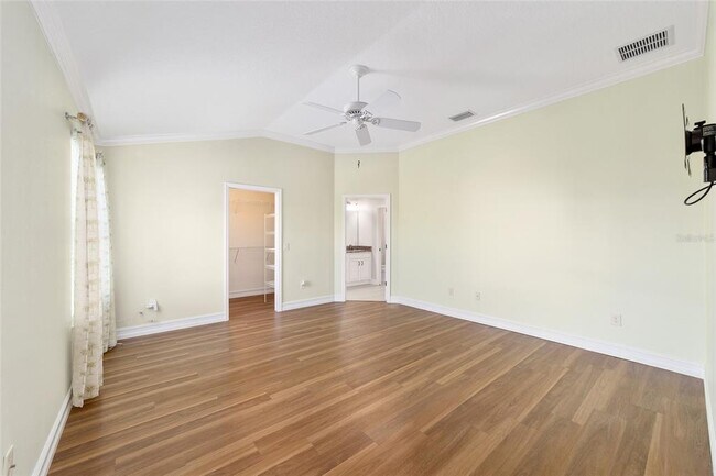 Building Photo - 1109 Alcove Loop