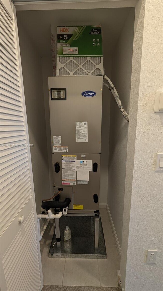 Building Photo - 2741 NW 55th Way