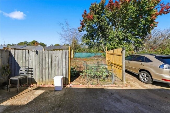 Building Photo - 3682 Stephanie Ct