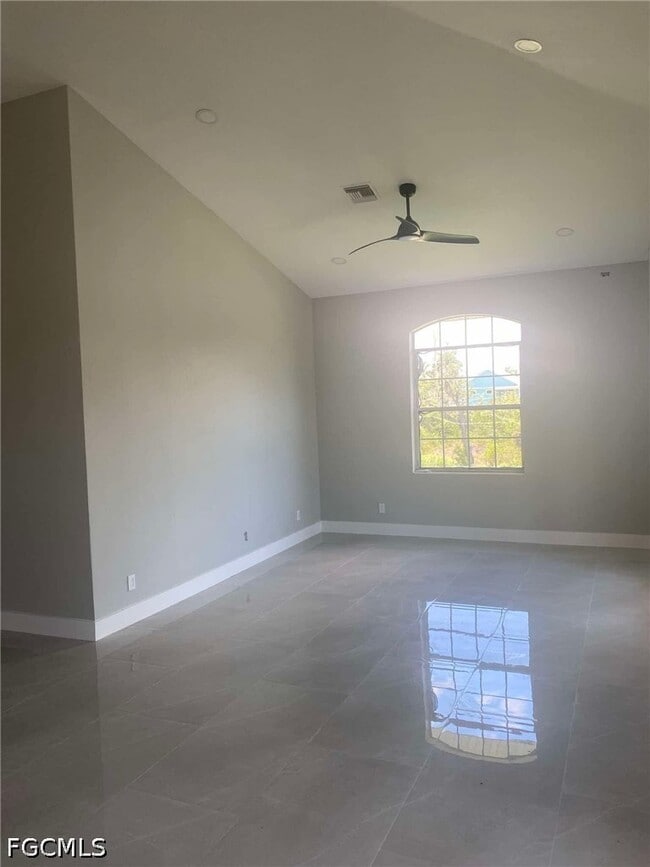 Building Photo - 13251 Coral Dr