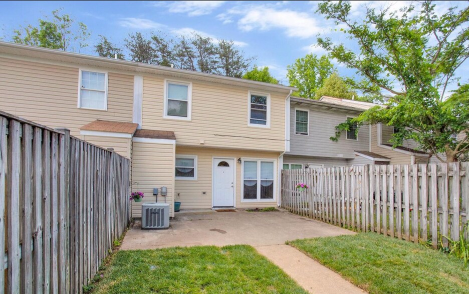 Building Photo - 3894 Northgate Pl