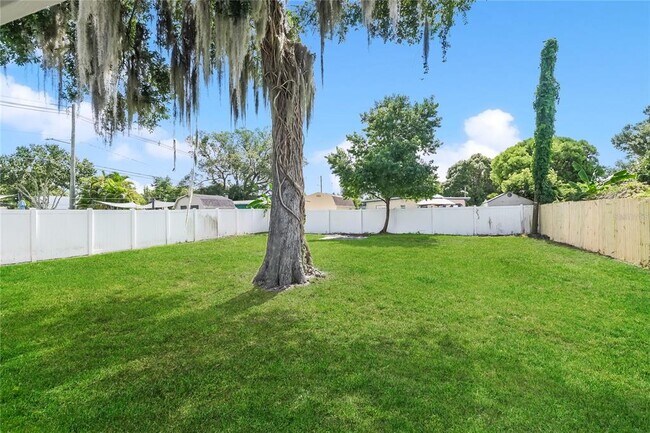 Building Photo - 4009 Montrose Ct
