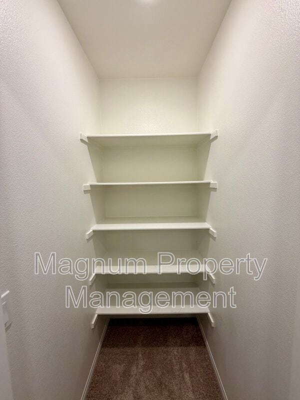 Building Photo - 26564 Rosebay Way