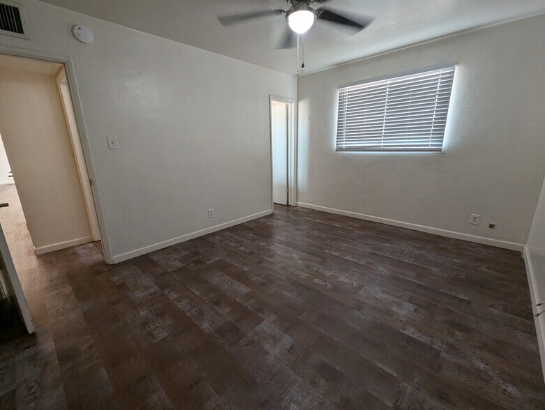 Building Photo - 1812 S Hardy Dr