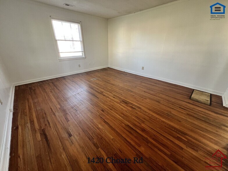 Building Photo - 1420 Choate Rd