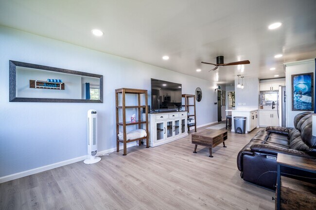 Building Photo - Epic Ocean-View 1bd at Makaua Village — Fully Renovated, Furnished, 2 Parking