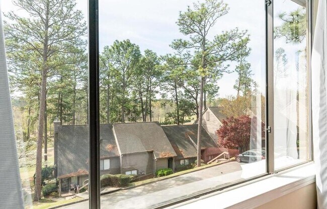 Building Photo - 102 Cambrian Way