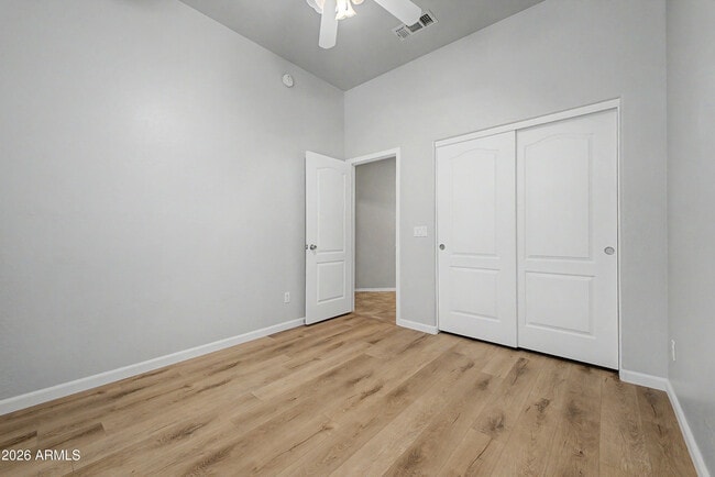 Building Photo - 8634 E Hillview St