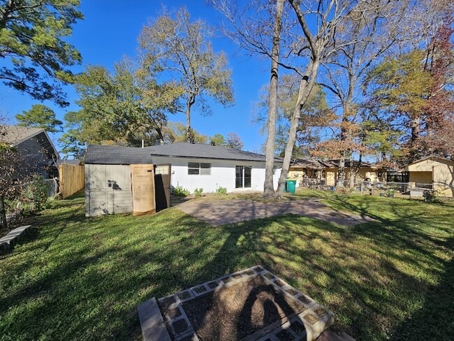 Building Photo - 307 Hildred Ave