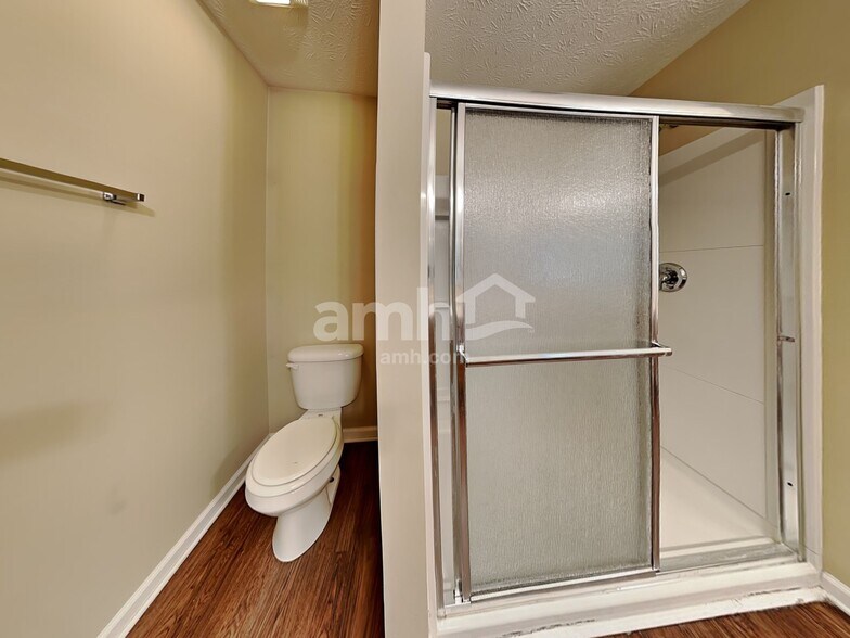 Building Photo - 5899 Brookstone Dr