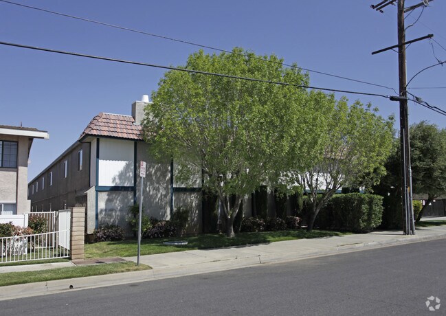 Building Photo - 38238 11th St E