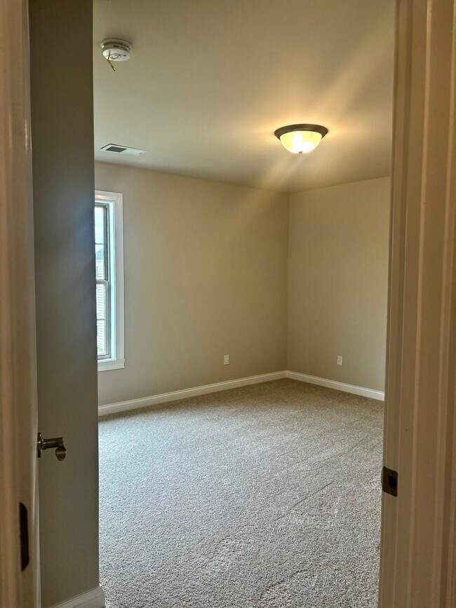 Building Photo - 2737 Sullivans Trce