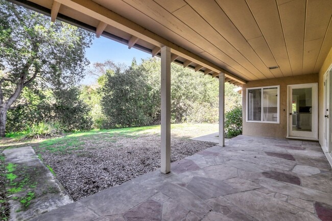 Building Photo - Home For Rent in Beautiful Saratoga!