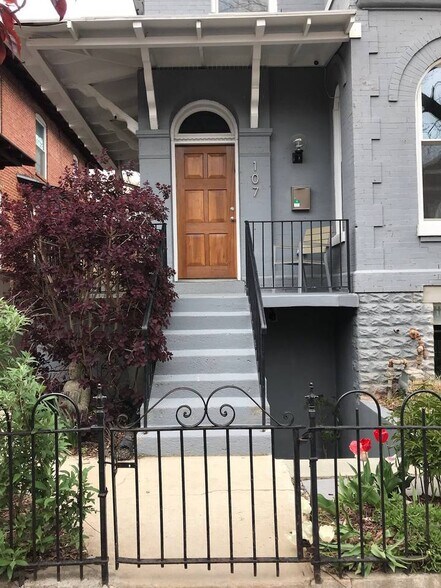 Building Photo - 107 Seaton Pl NW