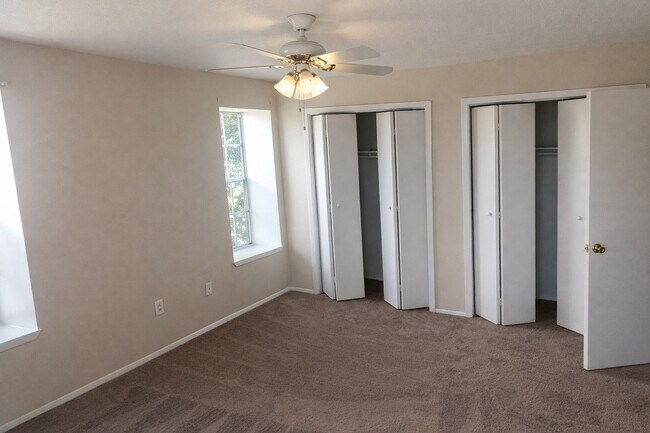 Building Photo - 217 Church St