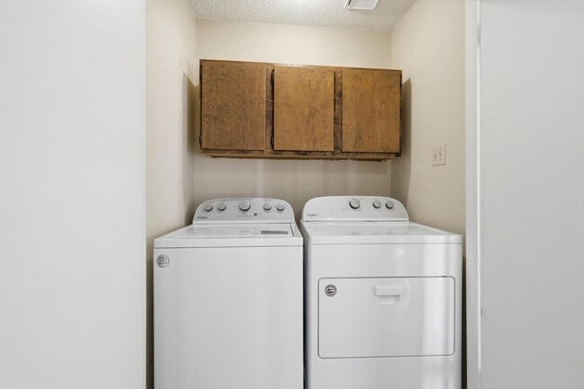 Building Photo - Half of Duplex Ready for New Tenants- 2 Bed, 2 Bath- North Richland Hills- Birdville ISD- 76180