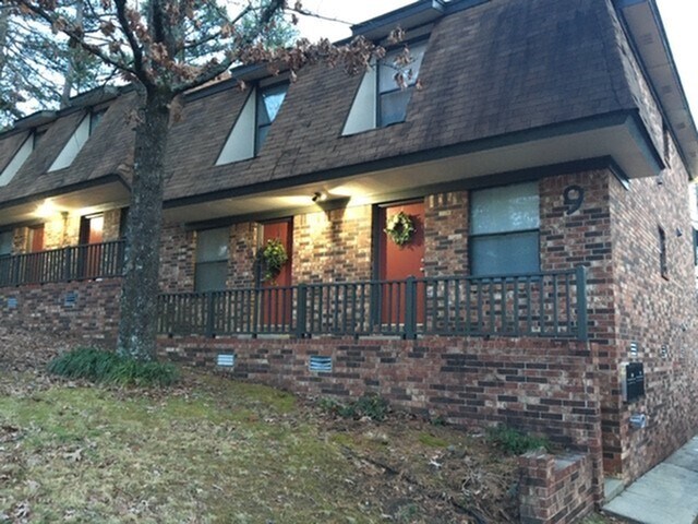 Building Photo - Z-Meredith Ct