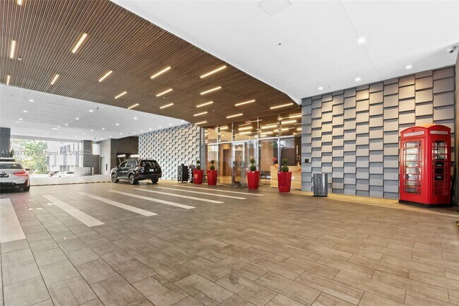 Primary Photo - 1080 Brickell Ave