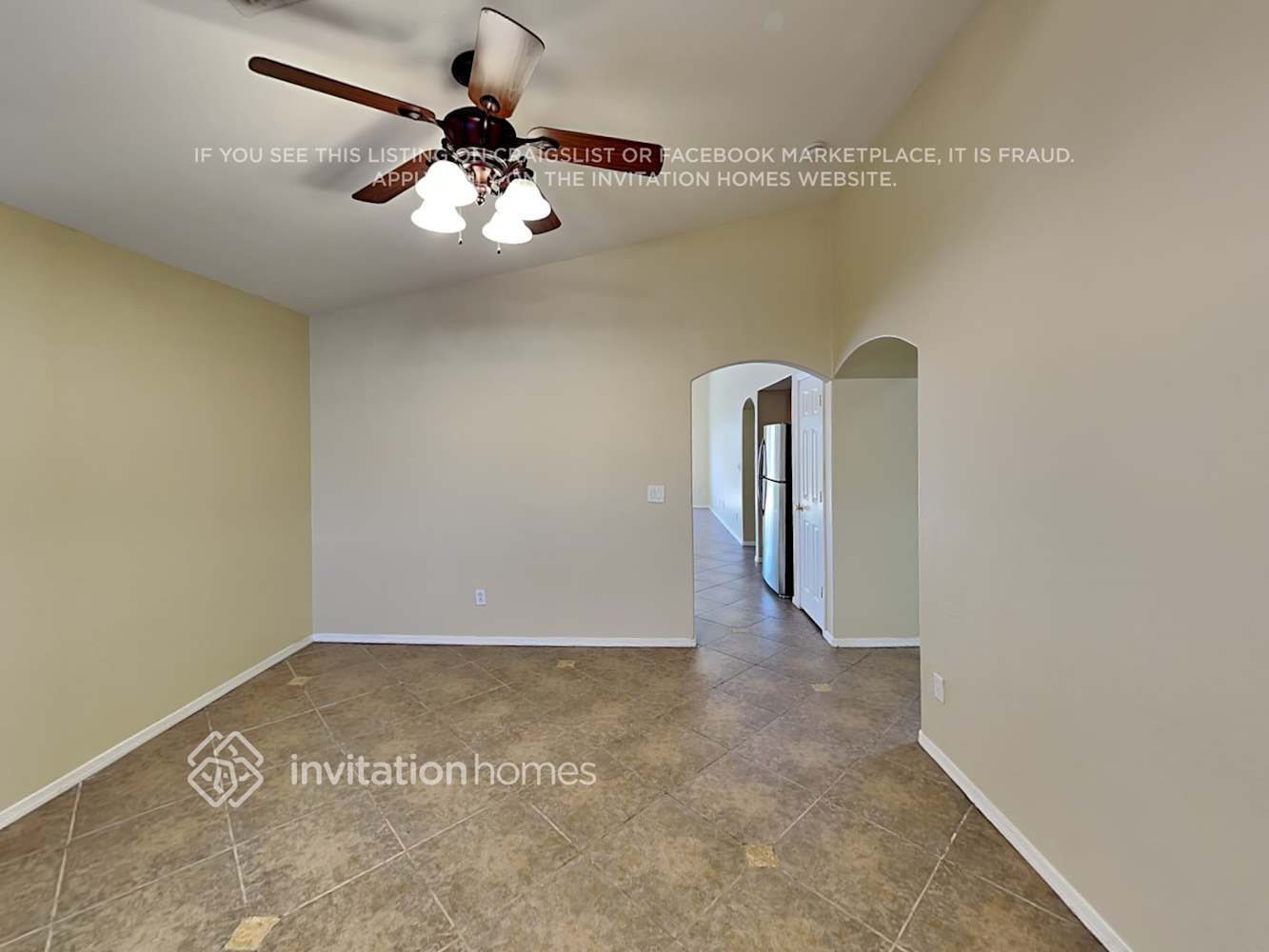 Building Photo - 22059 W Solano Dr