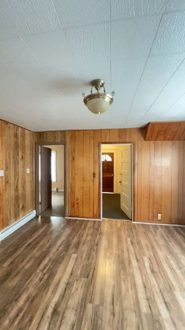 Building Photo - 2129