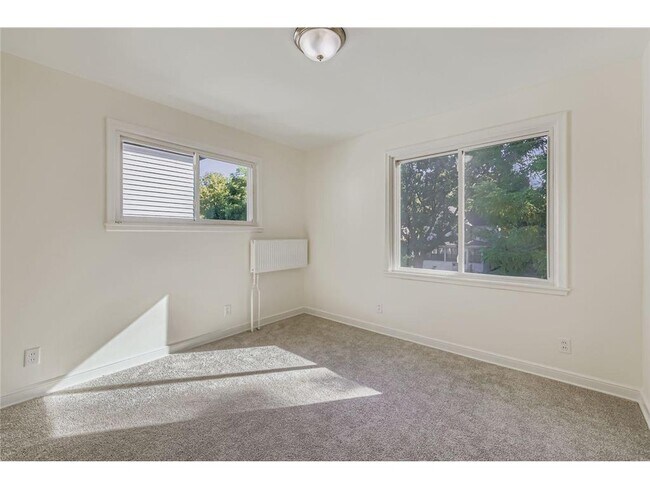 Building Photo - 2630 14th Ave S