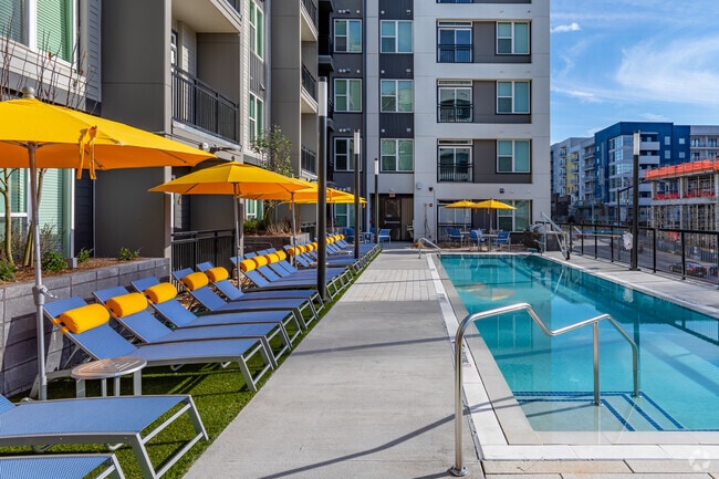 Pool - Catalyst Midtown