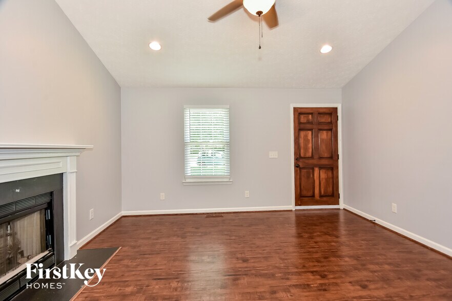Building Photo - 418 Silver Springs Ln