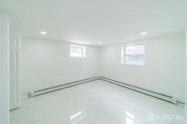 Building Photo - 54 Bergen St
