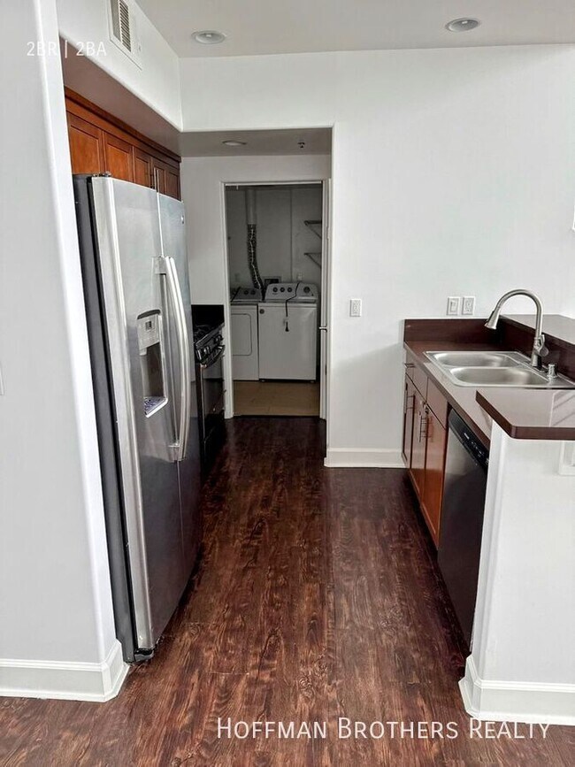 Building Photo - 4112 Whitsett Ave