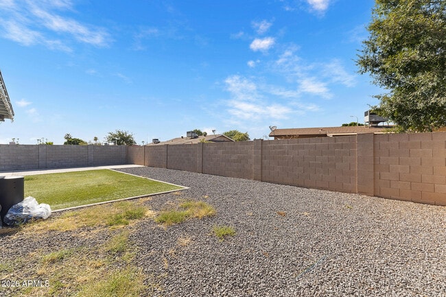 Building Photo - 4716 W Christy Dr