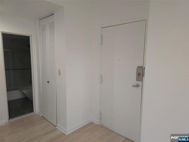 Building Photo - 6715 Polk St