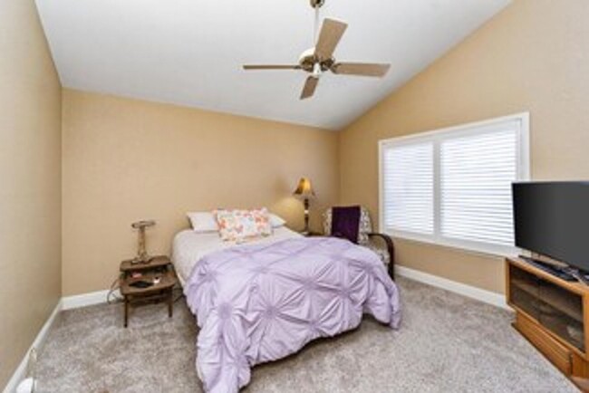 Building Photo - 3 Bedroom 2 Bathroom for Rent $2,400