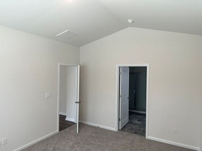 Building Photo - Gourgeous Brand New 4 bedroom Home near Lake Norman