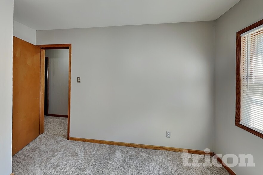 Building Photo - 1811 Inner Cir Dr