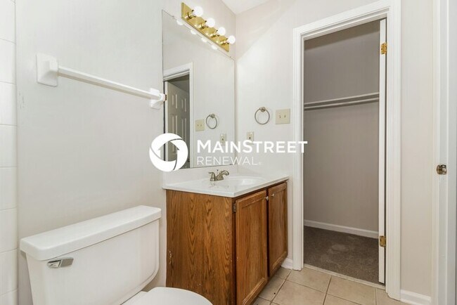 Building Photo - 3 Bedroom Pet-Friendly Home in memphis, TN with Main Street Renewal