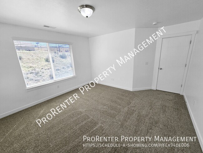 Building Photo - 15171 Gallant Dr