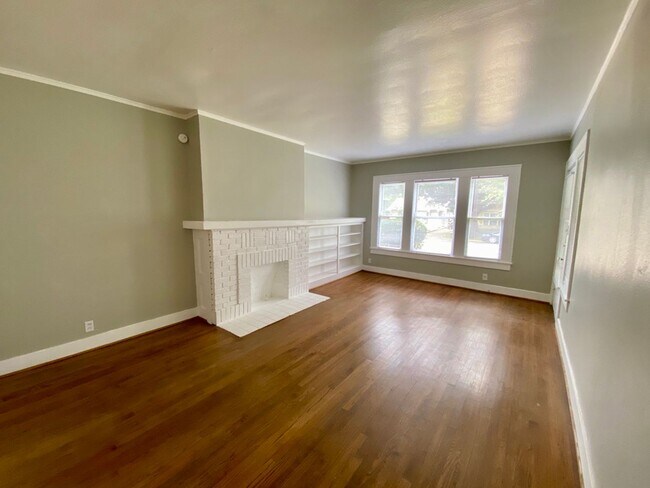 Building Photo - 1410-1412 Kings Highway