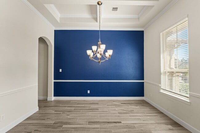 Building Photo - 9339 Fairfield Oaks Ln