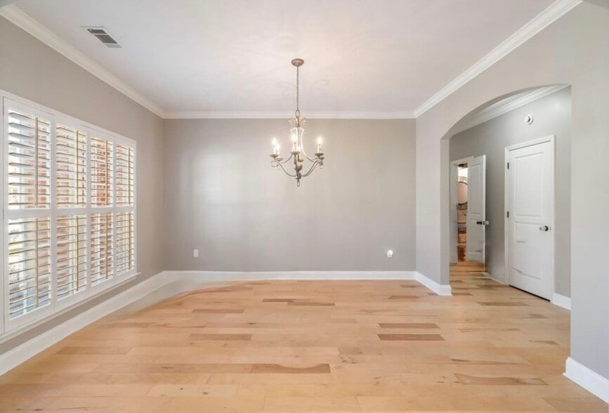 Building Photo - 2655 Berringer Station Ln