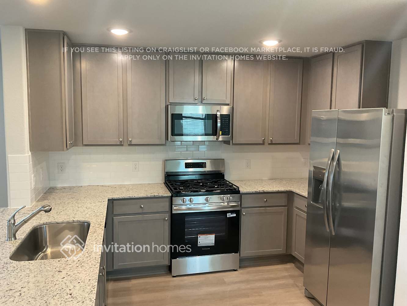 Building Photo - 10715 Sunlit St