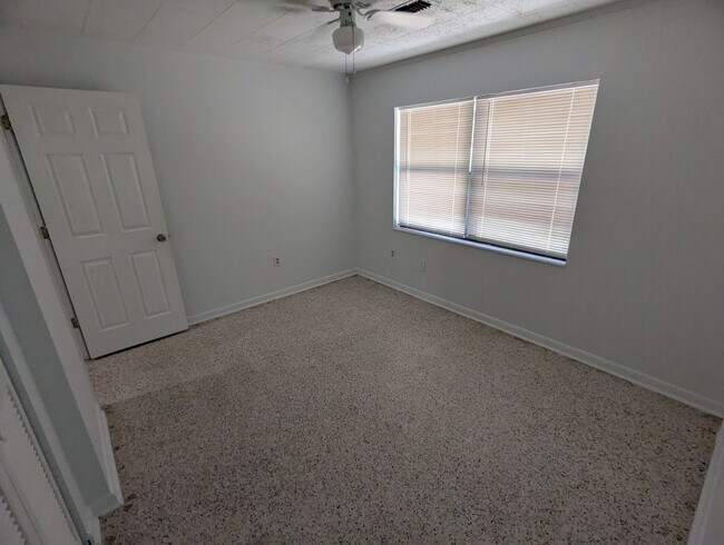 Building Photo - 1521 Normandy Way