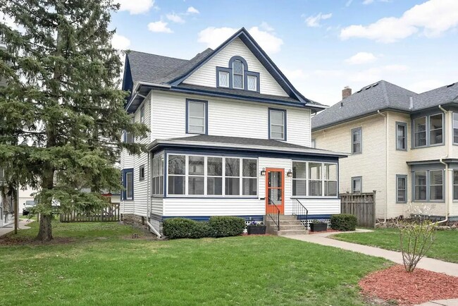 Building Photo - Rare, beautifully updated selby ave house ...