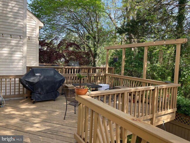 Building Photo - 4129 Trowbridge St