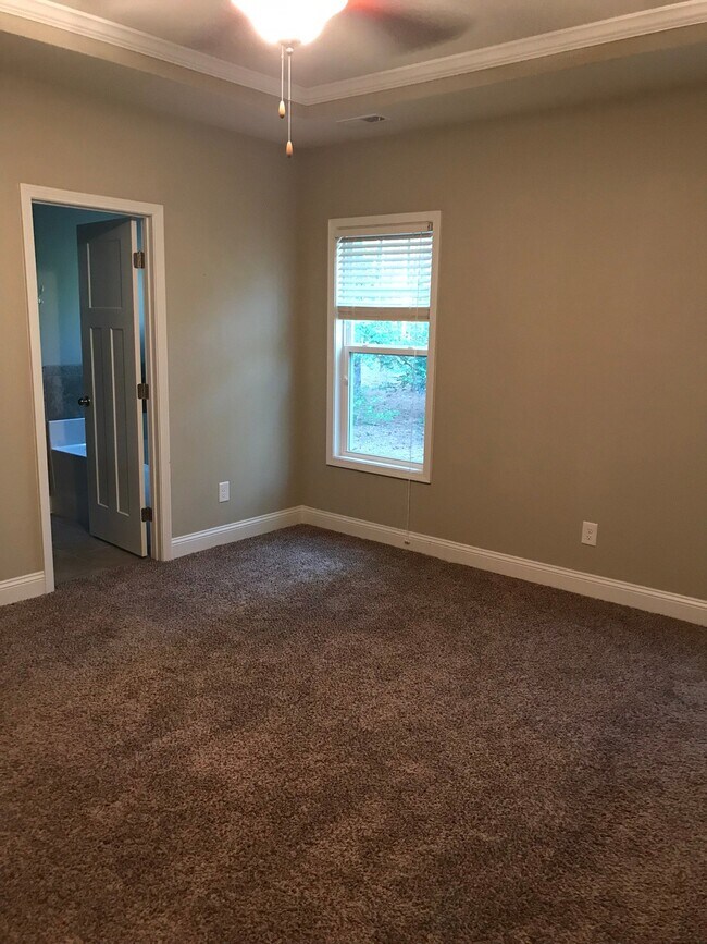 Building Photo - 655 Bald Eagle Dr