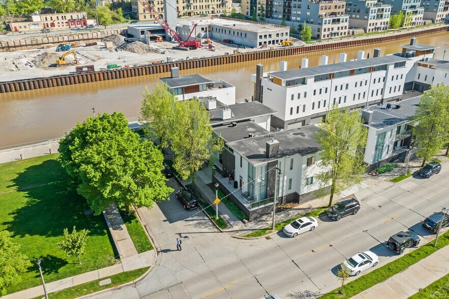 Building Photo - 1929 N Pierce St
