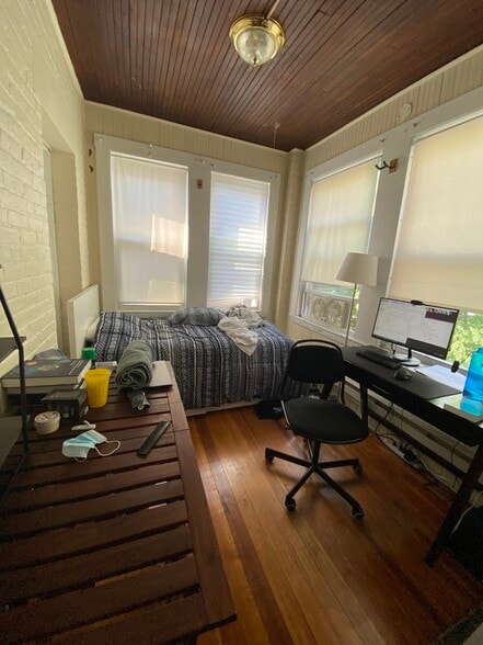 Building Photo - 28 Quint Ave