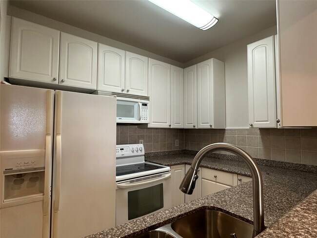 Building Photo - 2001 Bering Dr