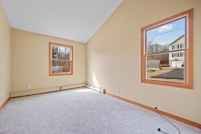 Building Photo - 37 St Georges Ave
