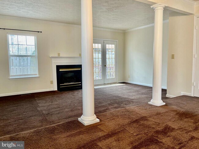 Building Photo - 501 Tolbelt Ct